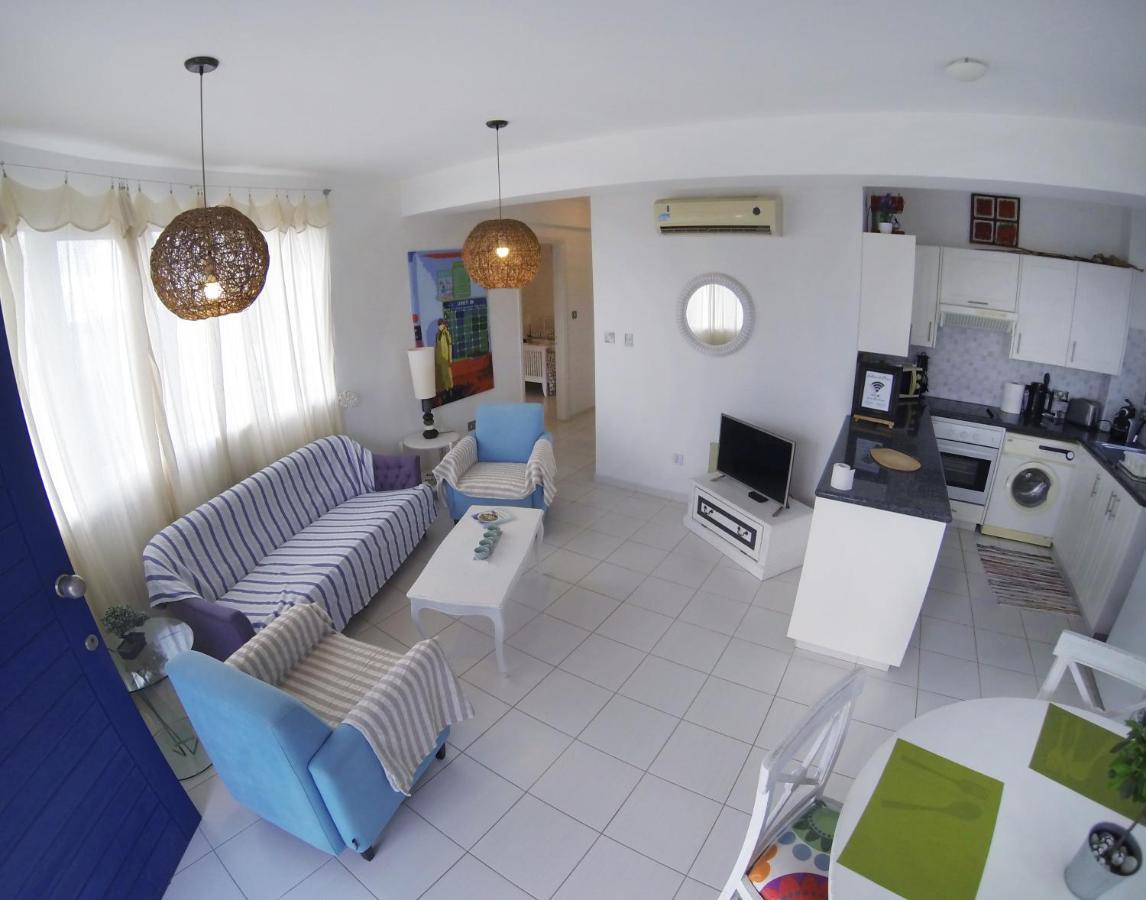 Mia'S Cove Apartment Paphos Ngoại thất bức ảnh