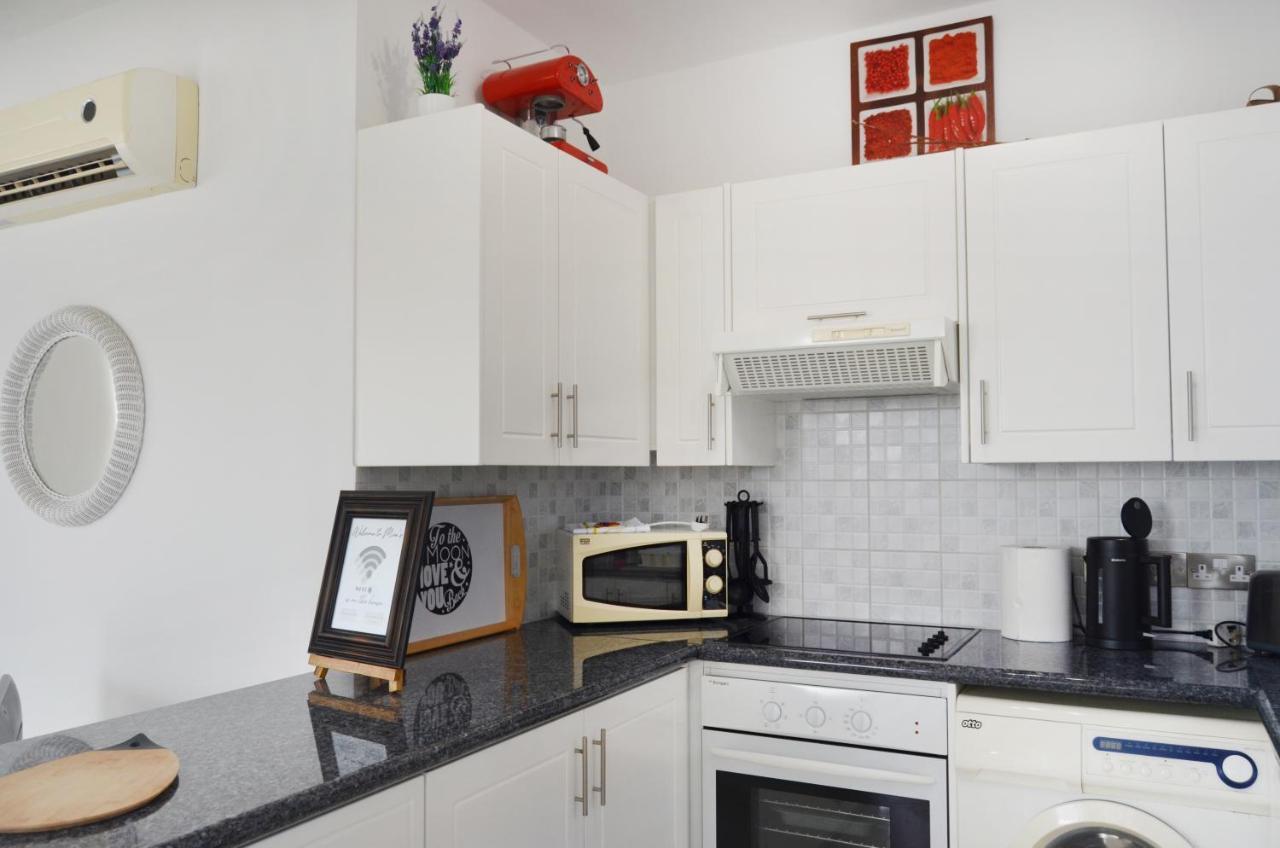 Mia'S Cove Apartment Paphos Ngoại thất bức ảnh