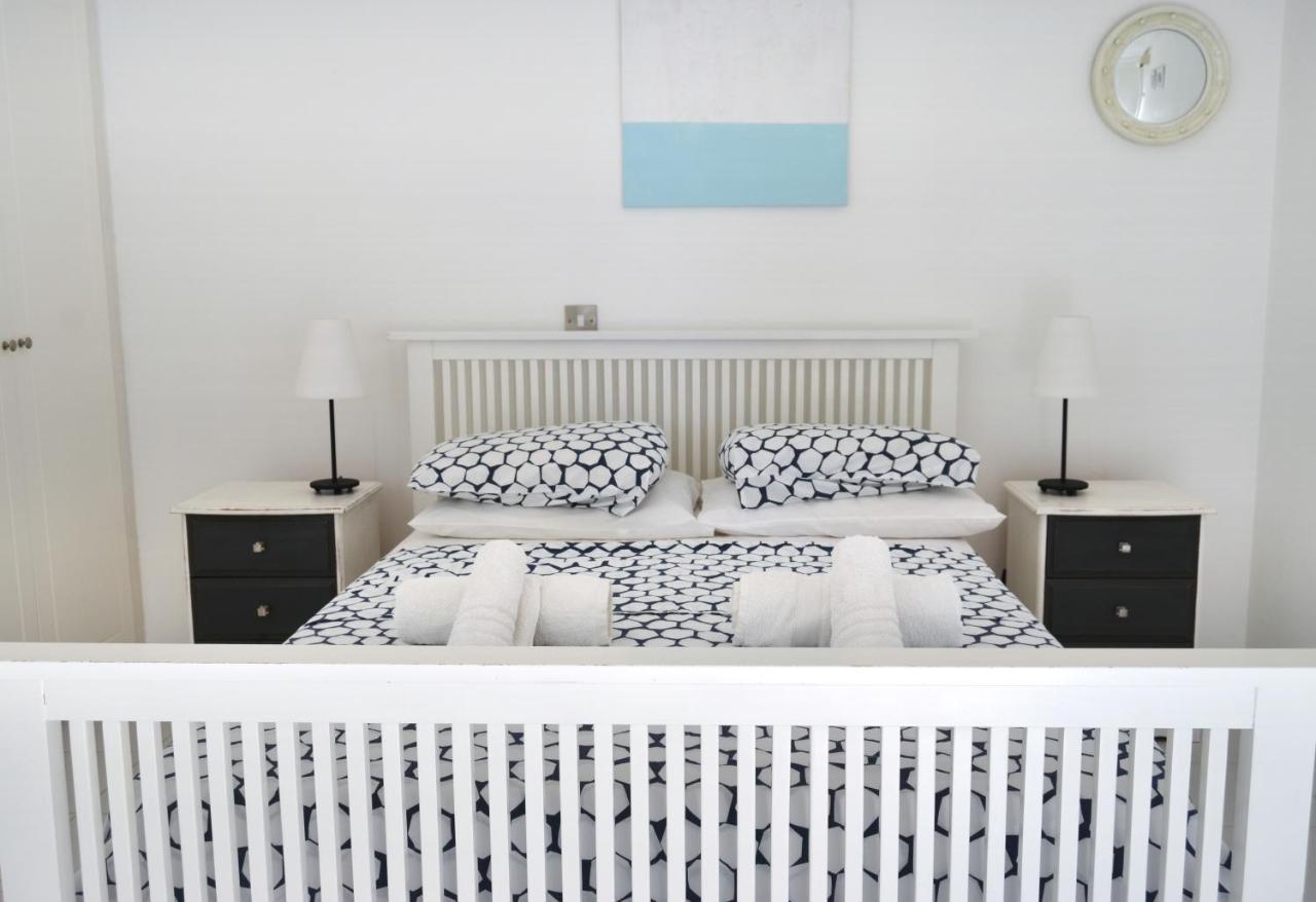 Mia'S Cove Apartment Paphos Ngoại thất bức ảnh