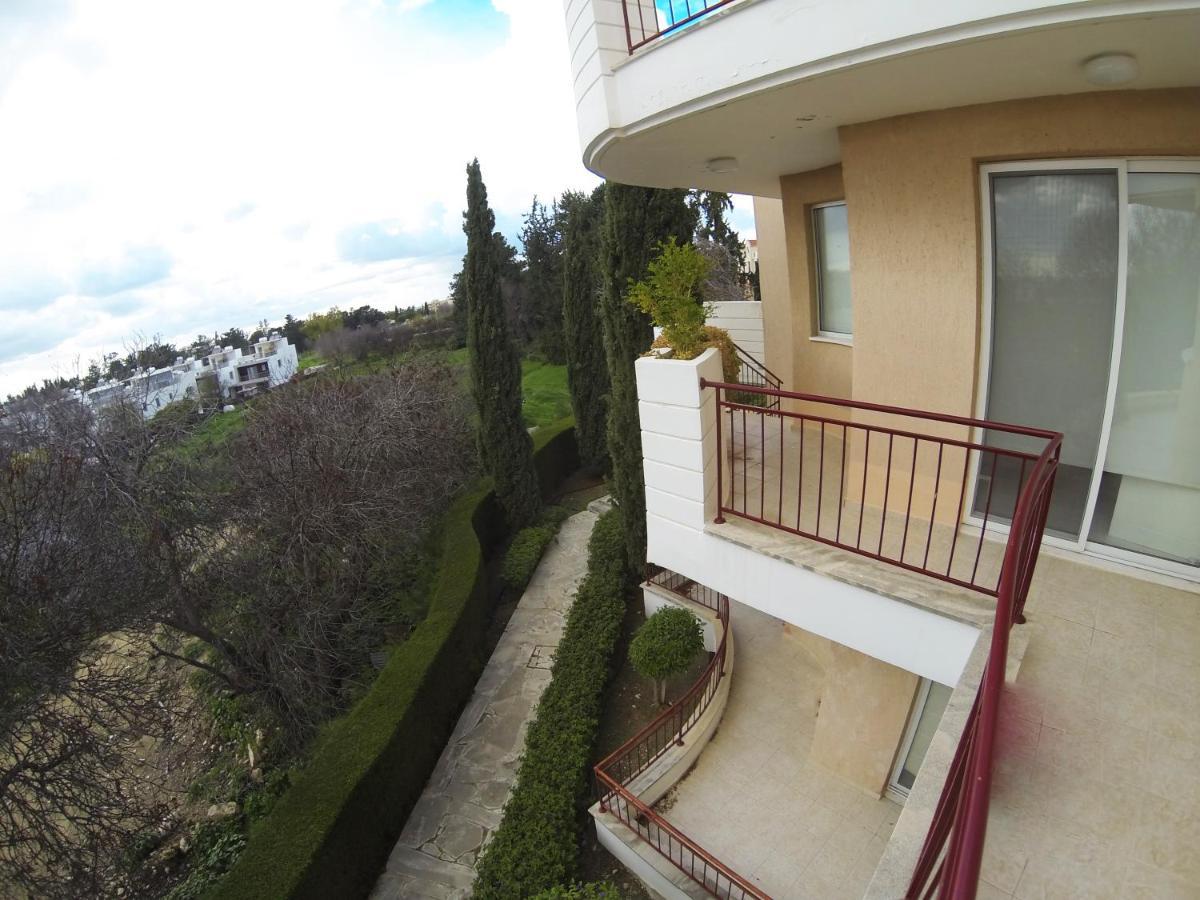 Mia'S Cove Apartment Paphos Ngoại thất bức ảnh